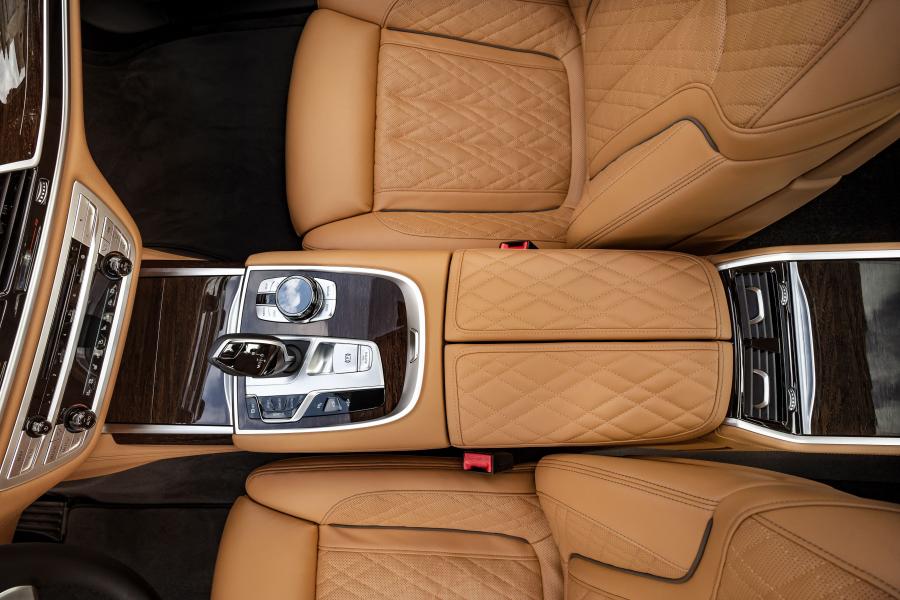 Интерьер BMW 745Le xDrive M Sport (G12) 2019 года  (WW) (фото 98 из 103)